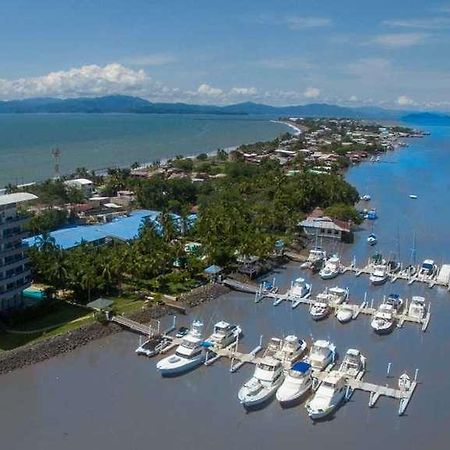 Puerto Azul Hotel Y Club Nautico Chacarita Екстериор снимка